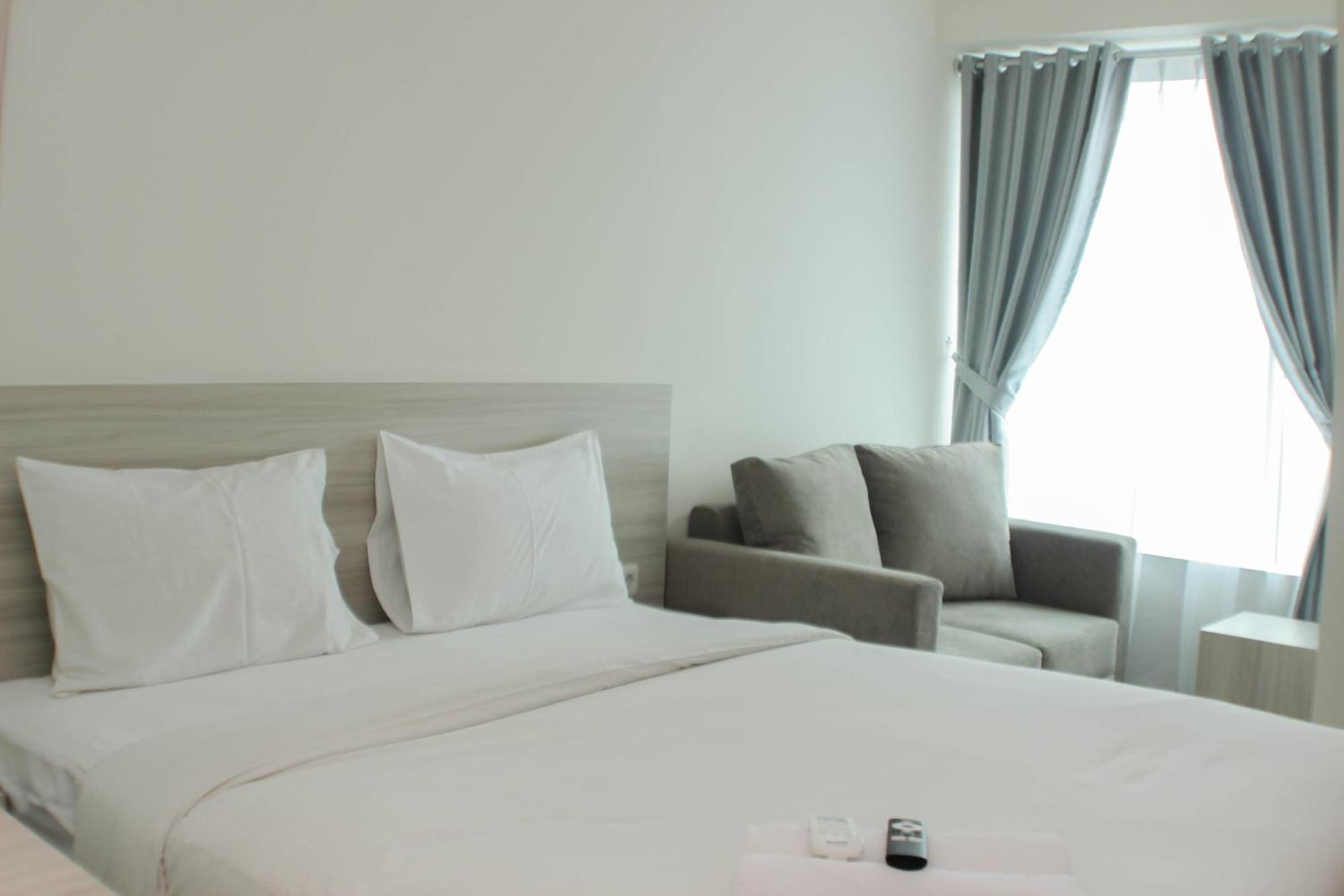 Elegant And Comfy At Grand Kamala Lagoon By Travelio Apartemen *