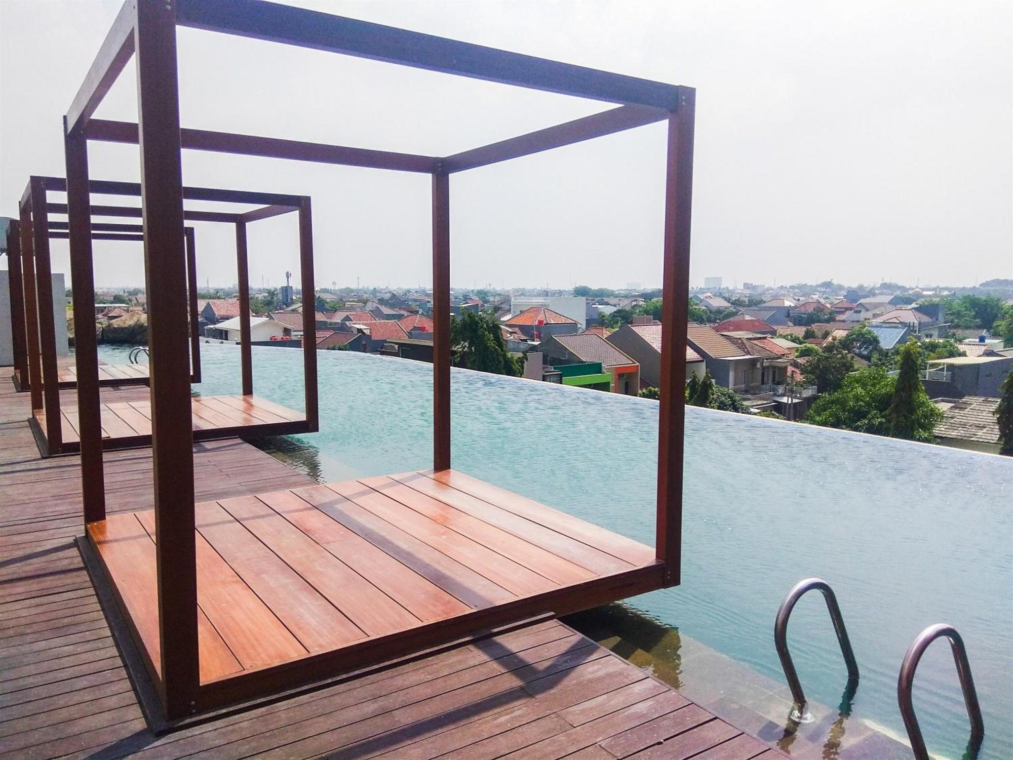 Apartemen Elegant And Comfy At Grand Kamala Lagoon By Travelio Bekasi